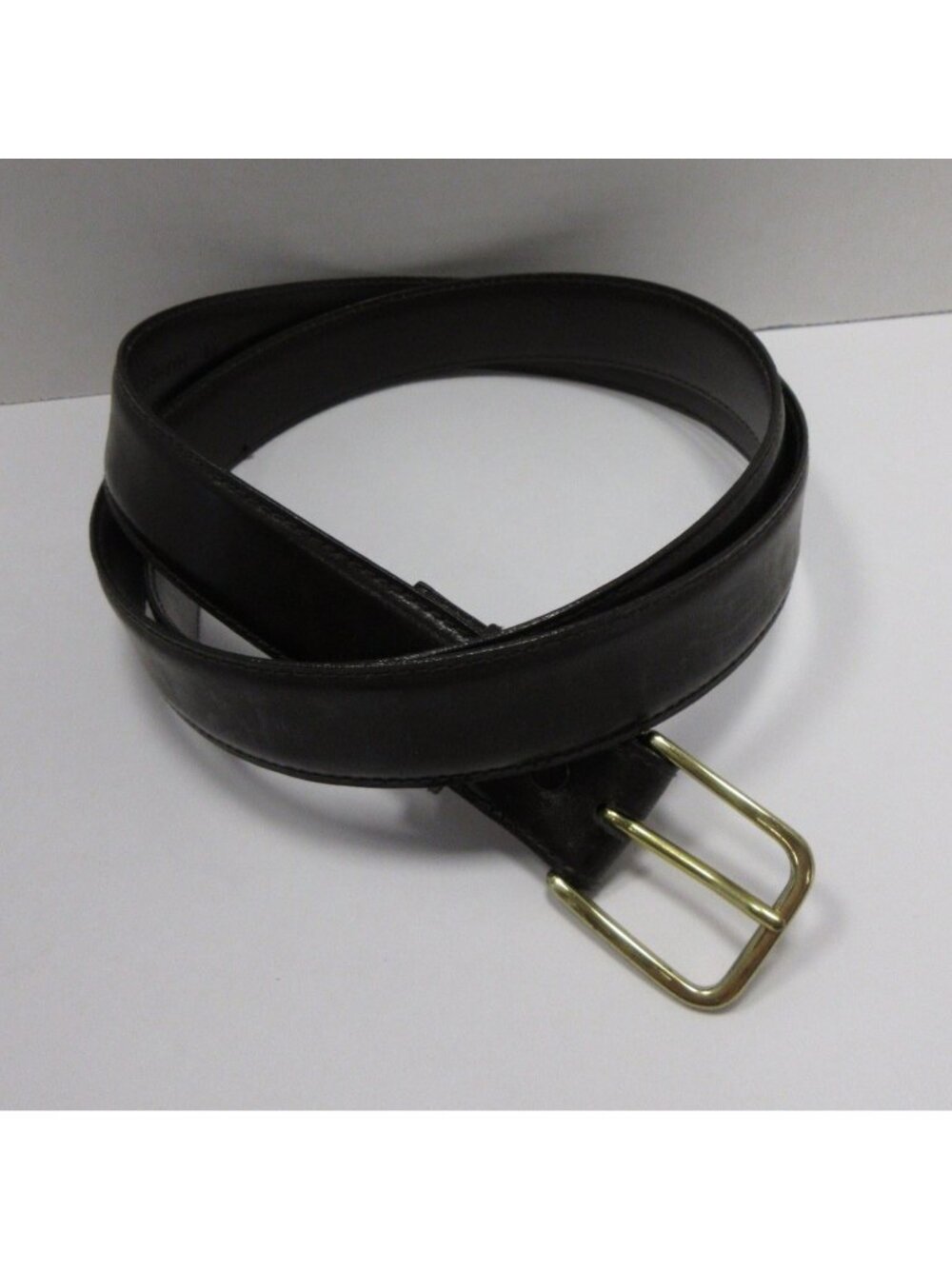 VTG Canterbury Belt 44 Harness Leather Minimalist Gold Tone Buckle
